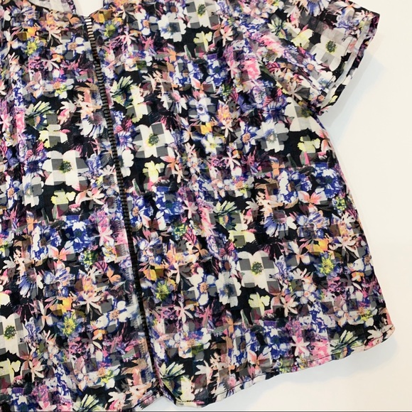 BCNU Semi-Sheer Floral Print Top blouse - Picture 4 of 8